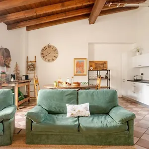  Casa vacanze Dimora Perla Di - Historical Wine Retreat Near Bernina Express